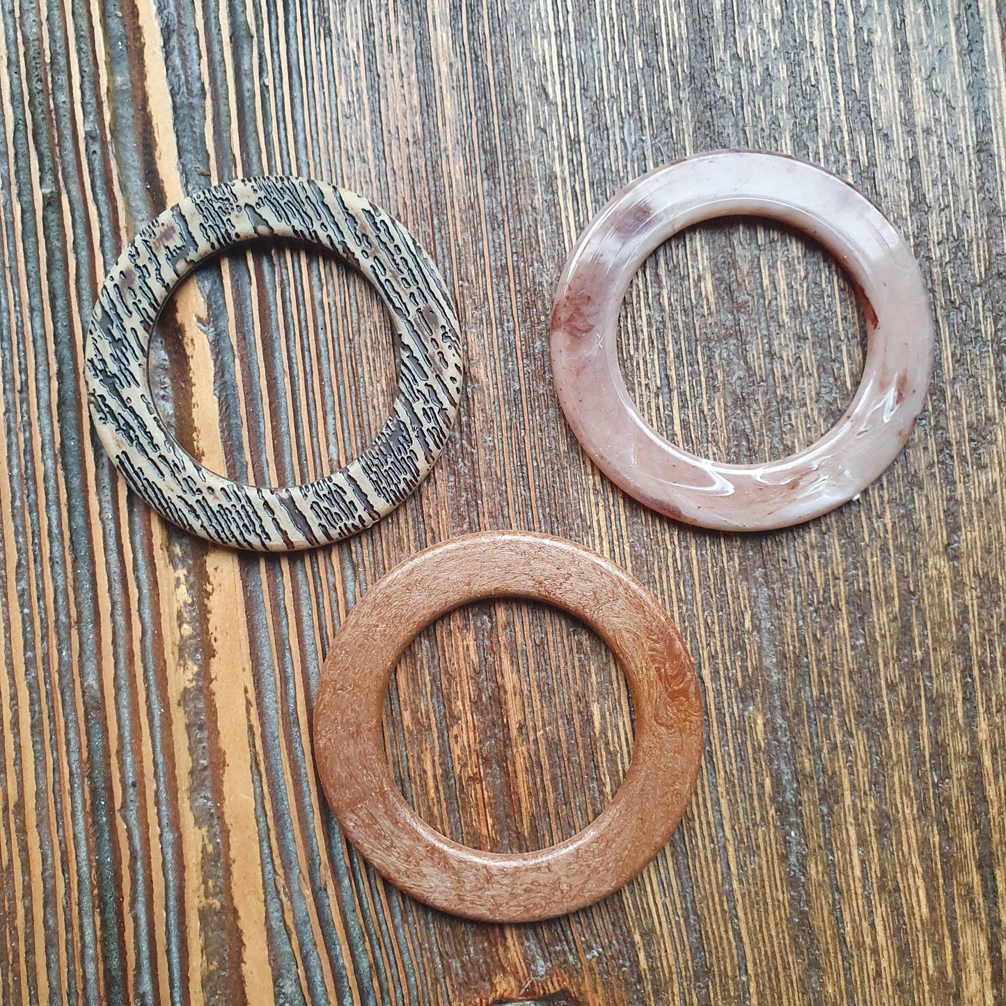 Ring plat nylon Binnenmaat: 40mm Verpakt per 100 stuks.