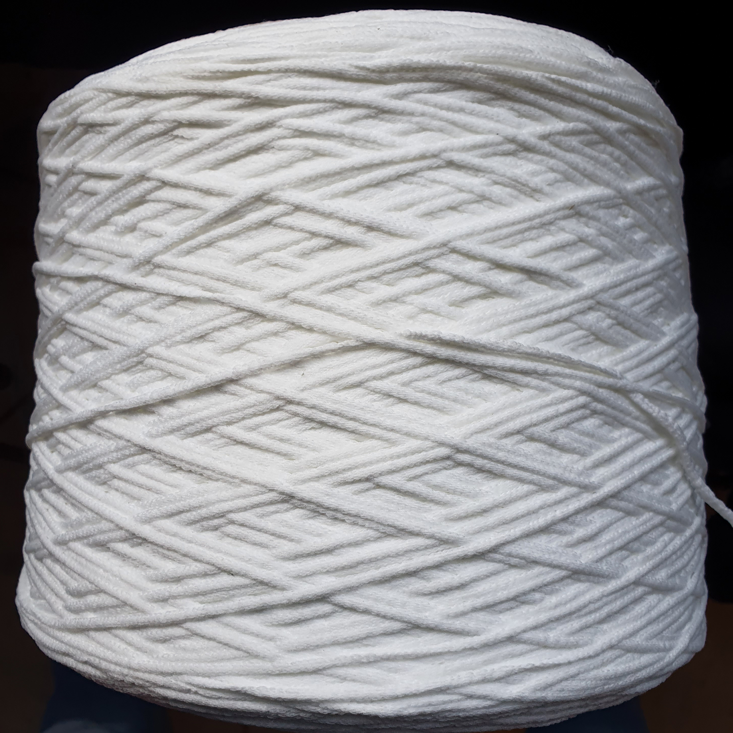 Elastisch koord op grote klos van 2365 meter