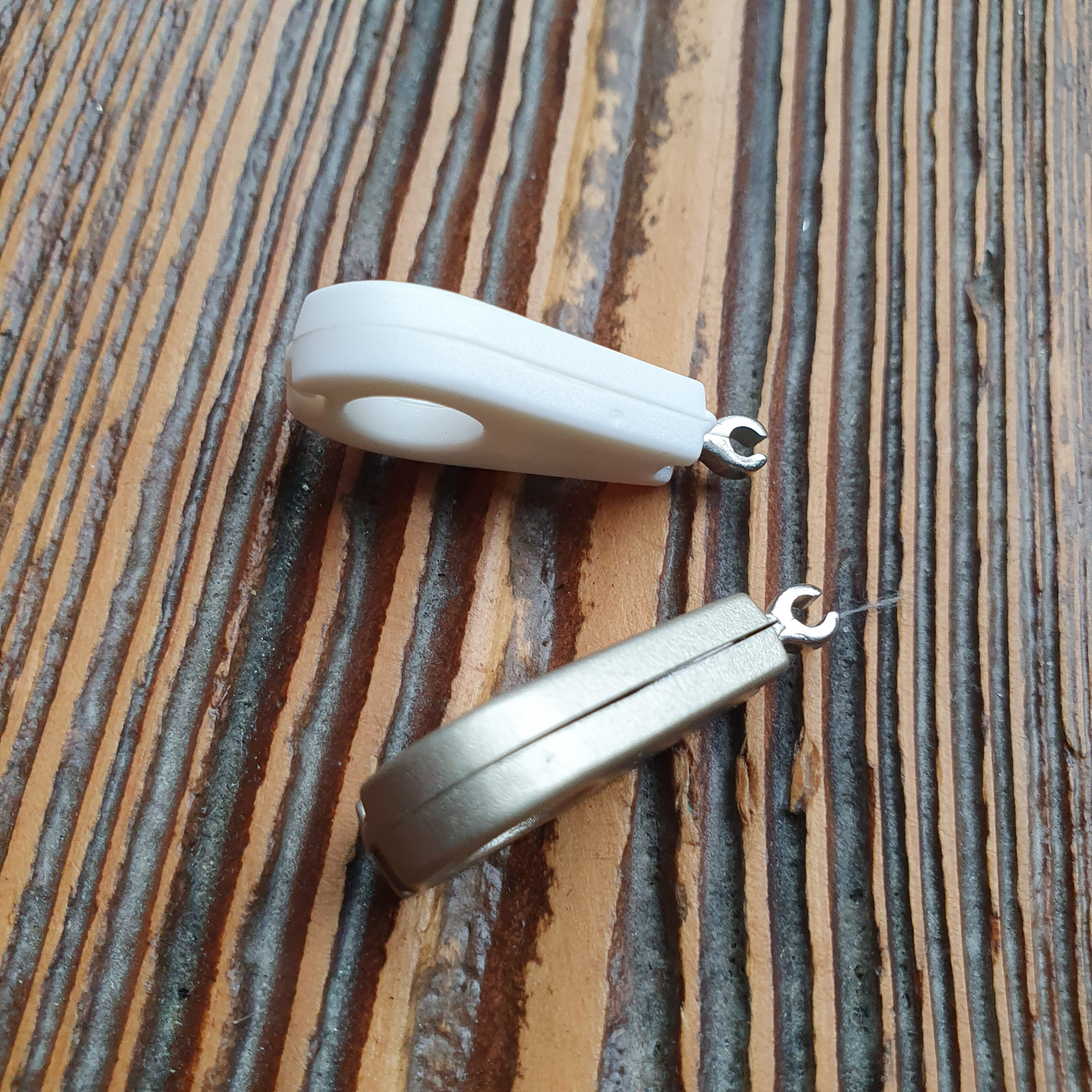 Ritsentrekker Nylon / zilver. Verpakt per 100 stuks.