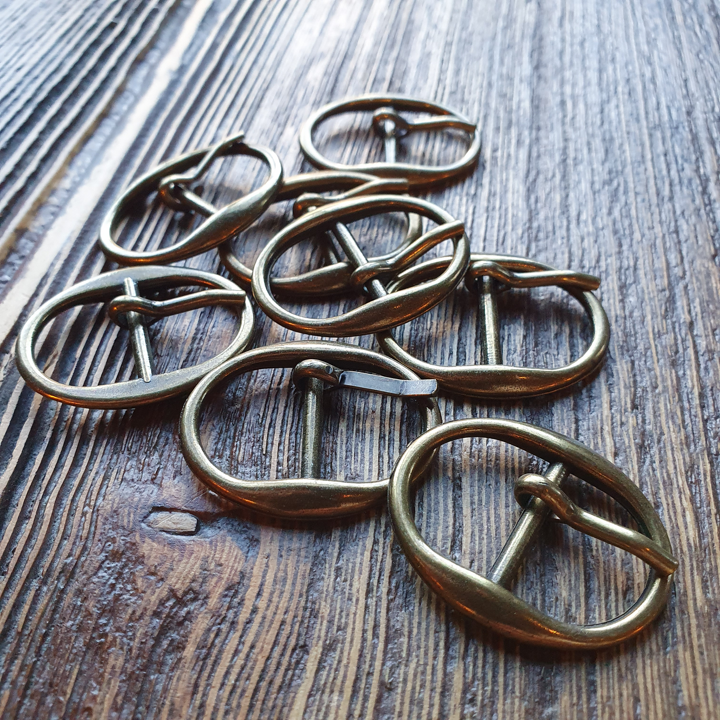 Gesp 20mm. kleur brons. verpakt per 50st.