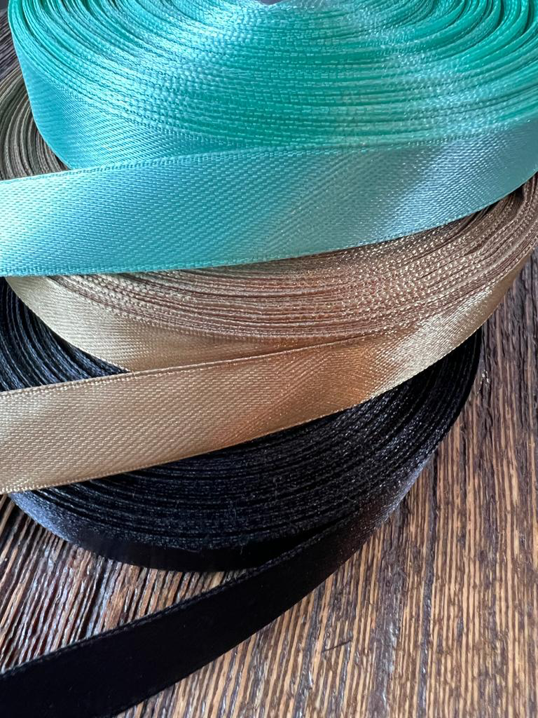 Dubbelzijdig satijnlint / 15mm / Verpakt per 250 Mtr.