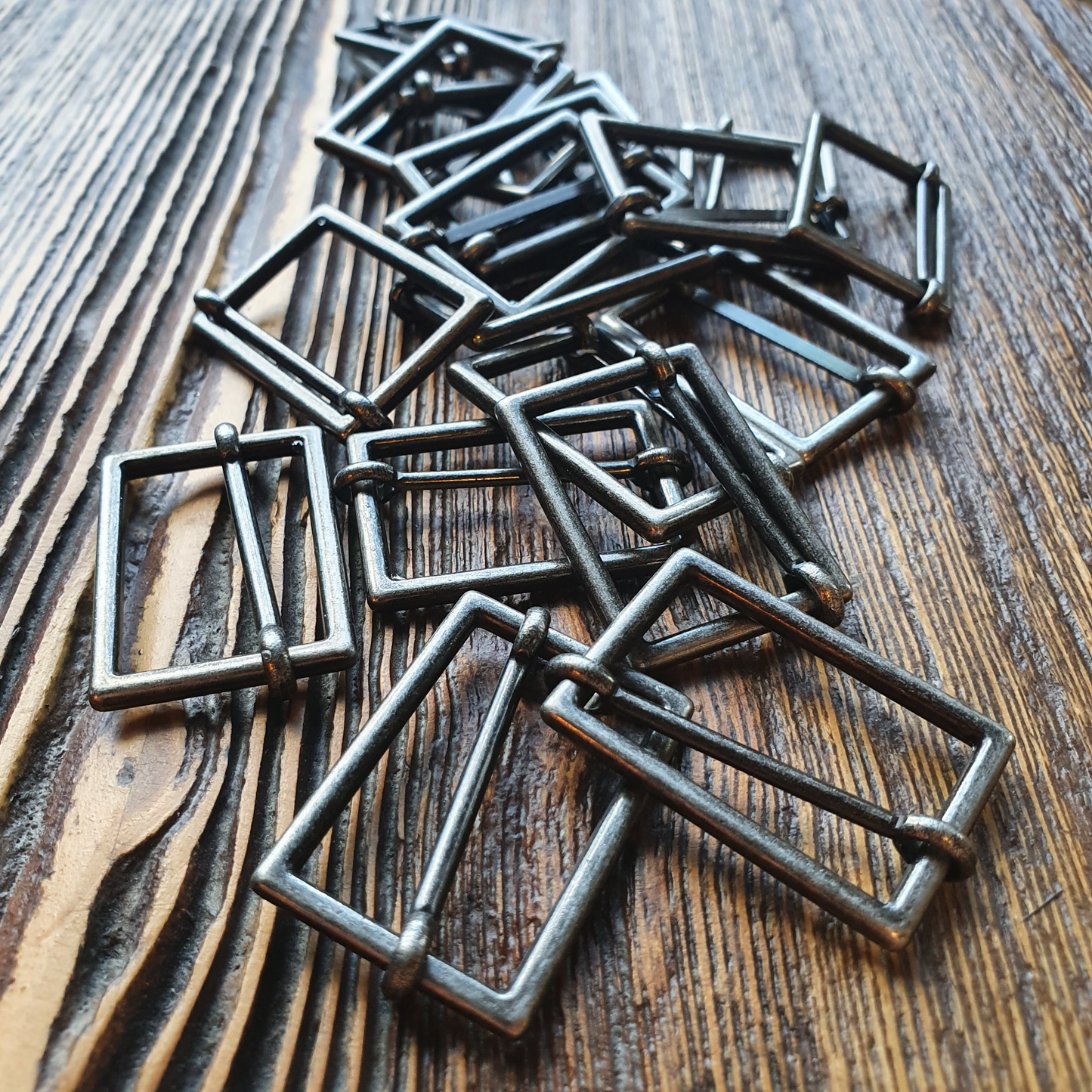 Schuifgesp. Kleur oud nikkel / nikkelvrij. 30mm. Verpakt per 50st.