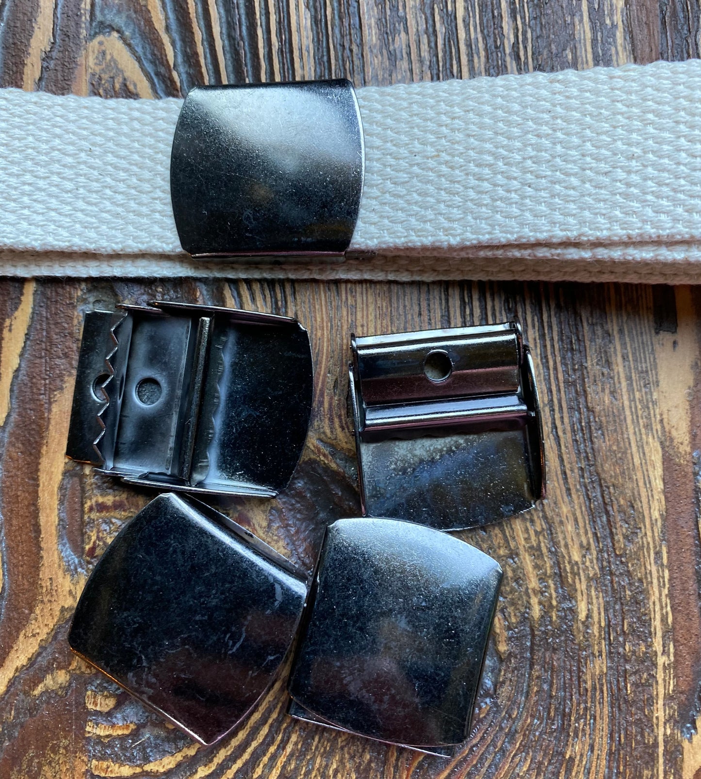 Koppel Gesp Kleur Gun Metal Verpakt per 50 stuks