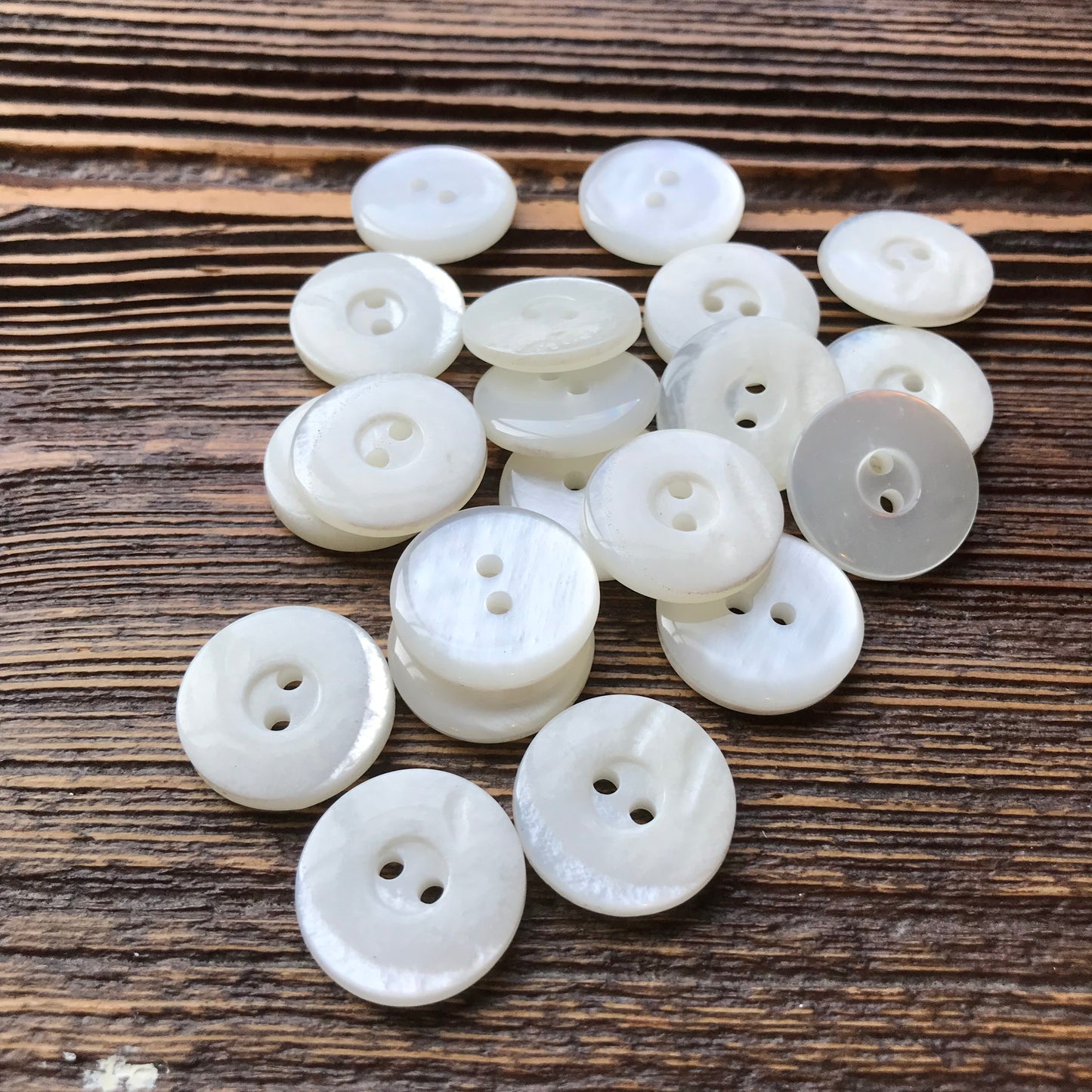 Polyester / 2 gaats / kleur wit / 20mm prijs per 100 stuks