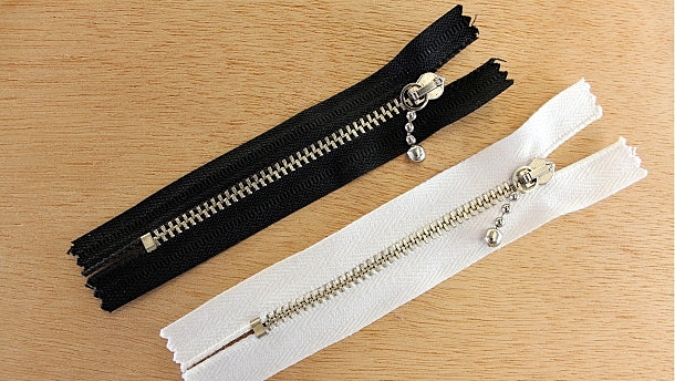 Rits niet deelbaar met baltrekker verpakt per 50 stuks